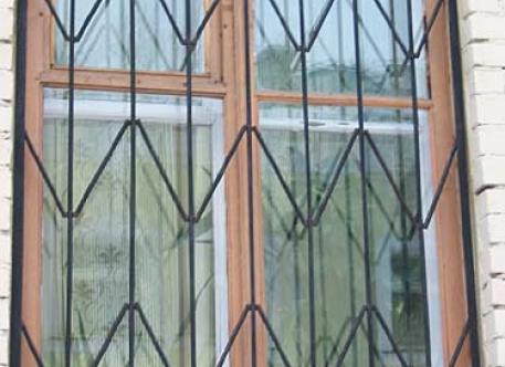 Кованая решетка на окна - изделие 40